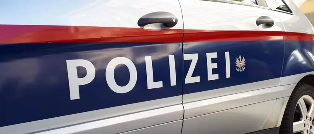 Madre e figlia trovate morte in un appartamento a Innsbruck: i corpi nascosti in una cella frigorifera\n