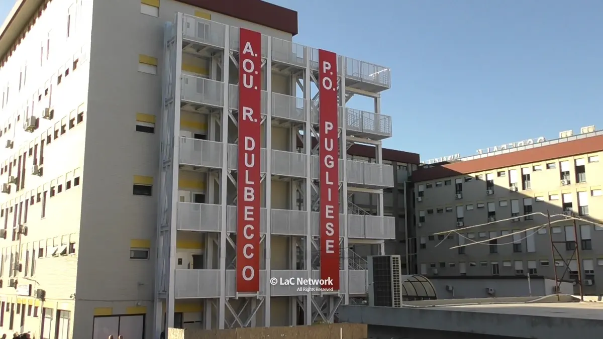 Influenza a Catanzaro, ospedale sotto pressione: «Il 30% in più di polmoniti, colpiti fragili, anziani e anche i giovani»\n\n\n