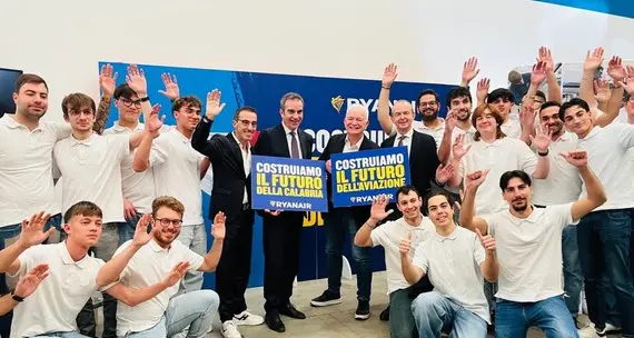 Ryanair: «Con i nuovi hangar a Lamezia 300 nuovi posti di lavoro». Occhiuto: «Vogliamo replicare il modello di Bergamo»