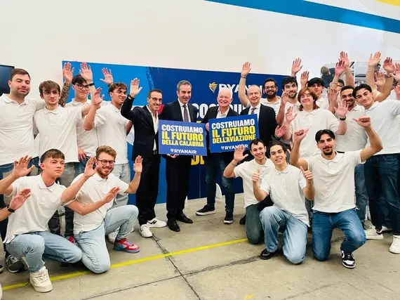Ryanair: «Con i nuovi hangar a Lamezia fino a 300 nuovi posti di lavoro». Occhiuto: «In Calabria vogliamo replicare il modello di Bergamo»