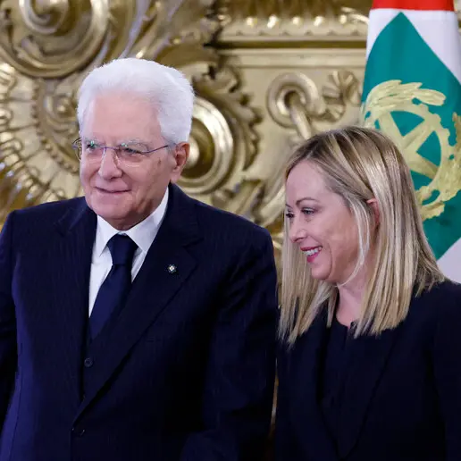 FdI attacca il Colle: «Consiglieri contro Meloni? Smentiscano». Immediata la\u00A0replica: «Sconfina nel ridicolo»