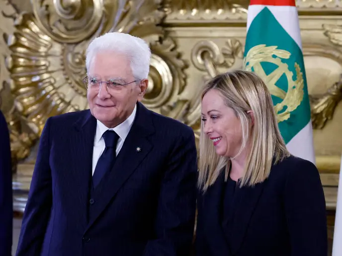 FdI attacca il Colle: «Consiglieri contro Meloni? Smentiscano». Immediata la replica: «Sconfina nel ridicolo»