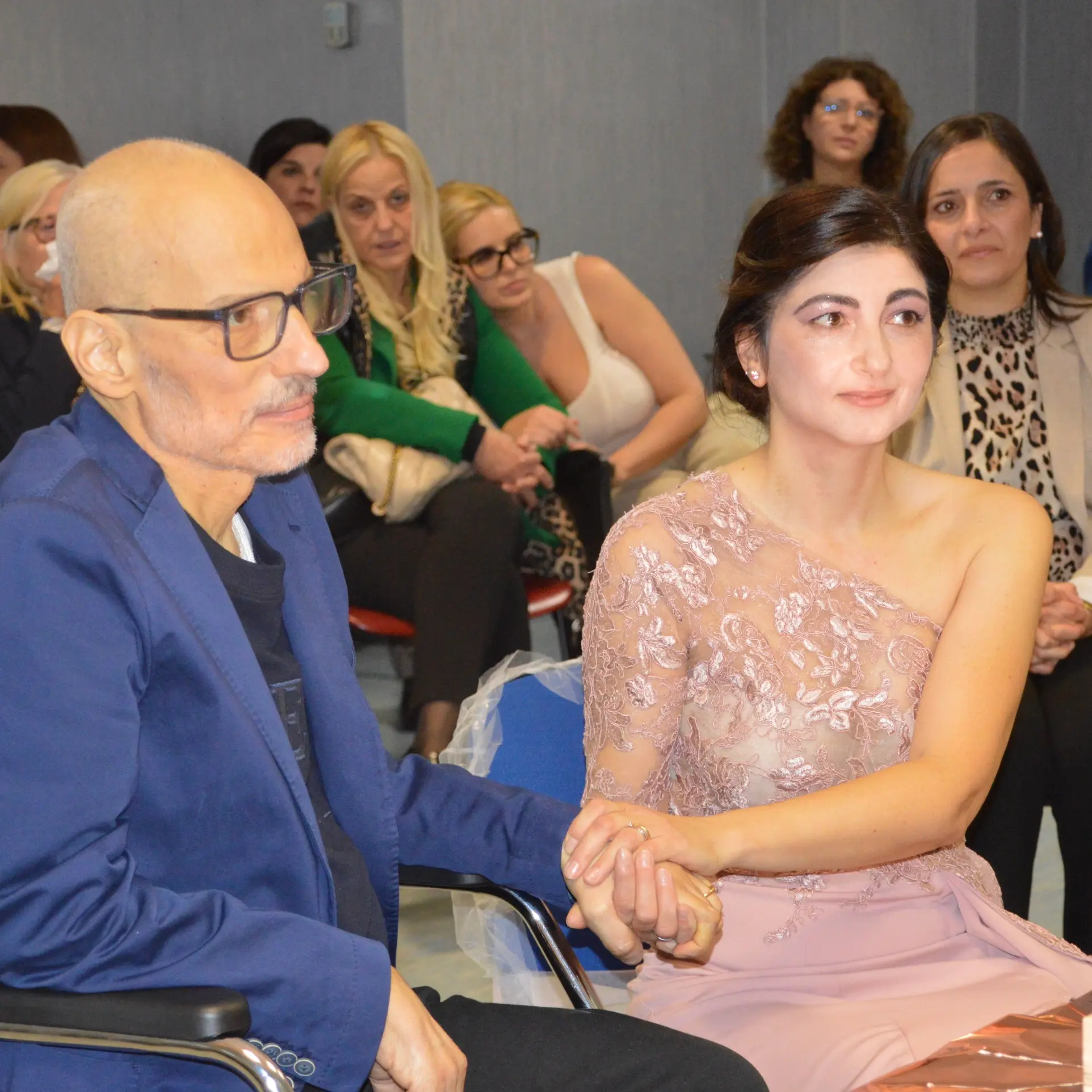 Igor e Miuta sposi: il\u00A0Sì più bello coronato tra le corsie dell’ospedale di Lamezia dove è sbocciato l’amore\n