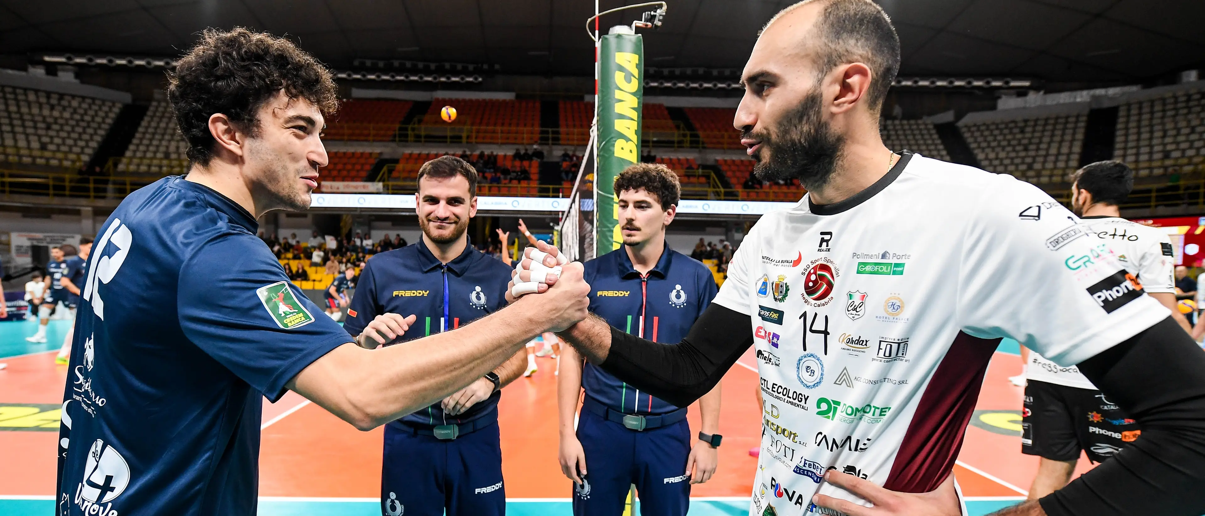 Domotek travolgente al PalaCalafiore: 3-0 al Campobasso e pubblico in festa. Il capitano Laganà: «Vittoria che ci voleva, gruppo vero e un settimo uomo straordinario sugli spalti»\n