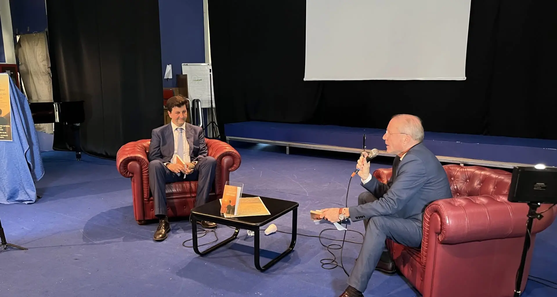 “Lì dove tutto ebbe inizio”, la Ss\u00A0106 tra memoria, dolore e rinascita: a Crotone la presentazione del libro di Fabio Pisciuneri\n