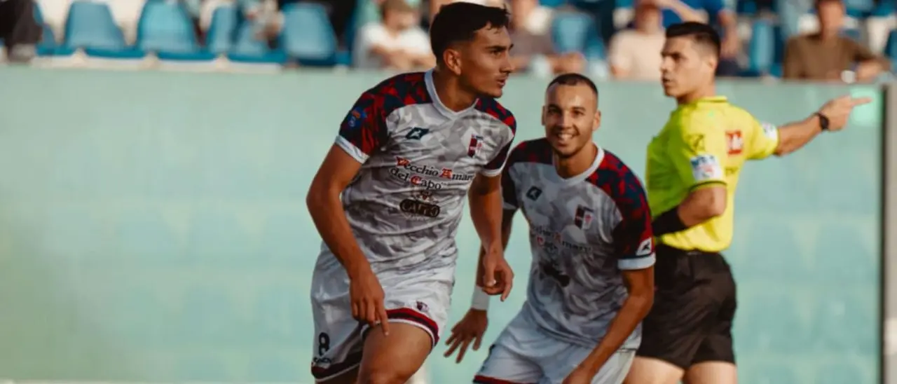 Vibonese bella e concreta contro la Vigor Lamezia, Di Gilio: «Il gol? Appena ho visto uno spiraglio ci ho provato»