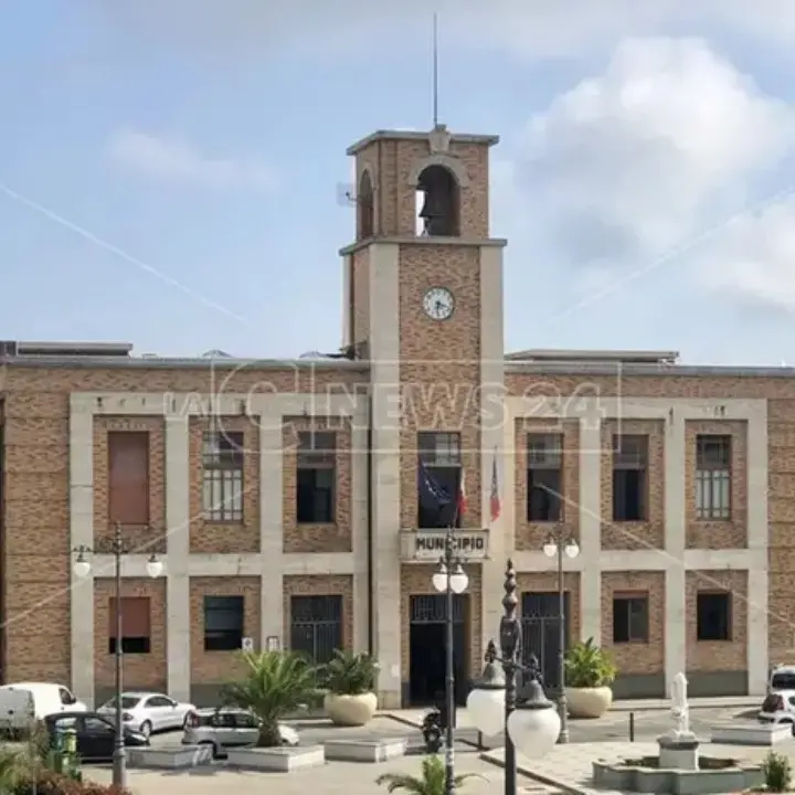 Consigliera comunale di Vibo Valentia spintonata e aggredita da un uomo