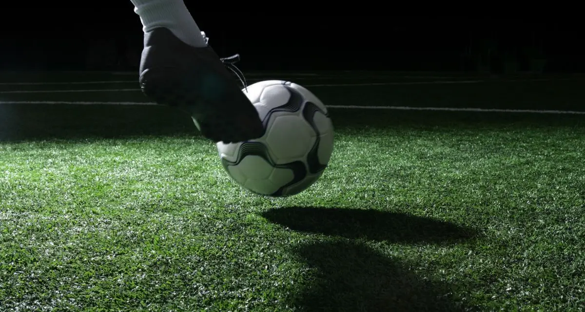 Dalla favola di Curaçao al disastro azzurro: le isole da 150 mila abitanti volano ai Mondiali mentre l’Italia rischia di guardarli dal divano\n