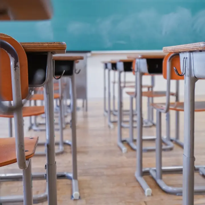 Bonus da 1500 euro per gli studenti delle paritarie, opposizioni all’attacco: «E intanto la scuola pubblica annaspa»