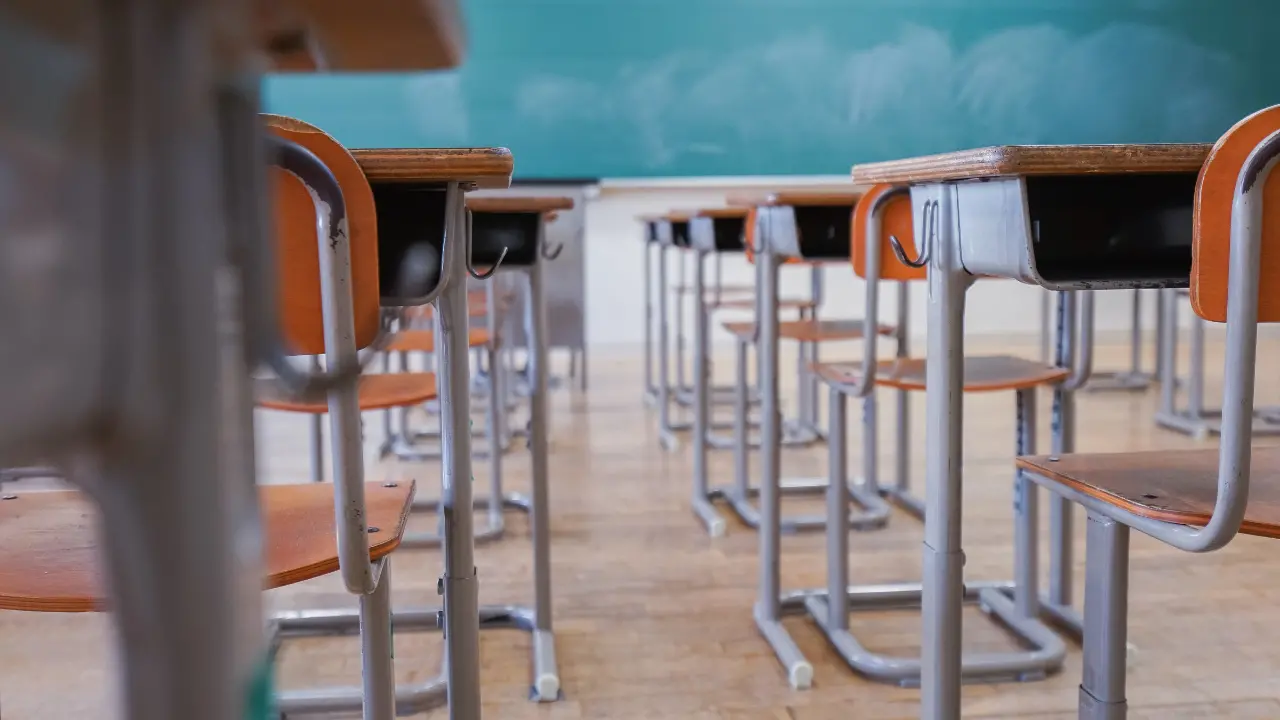 Bonus da 1500 euro per gli studenti delle paritarie, opposizioni all’attacco: «E intanto la scuola pubblica annaspa»