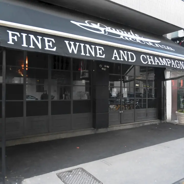 Nuovo filone d’inchiesta sulla Gintoneria di Milano: sei persone a rischio processo tra droga, prostituzione e favori\n