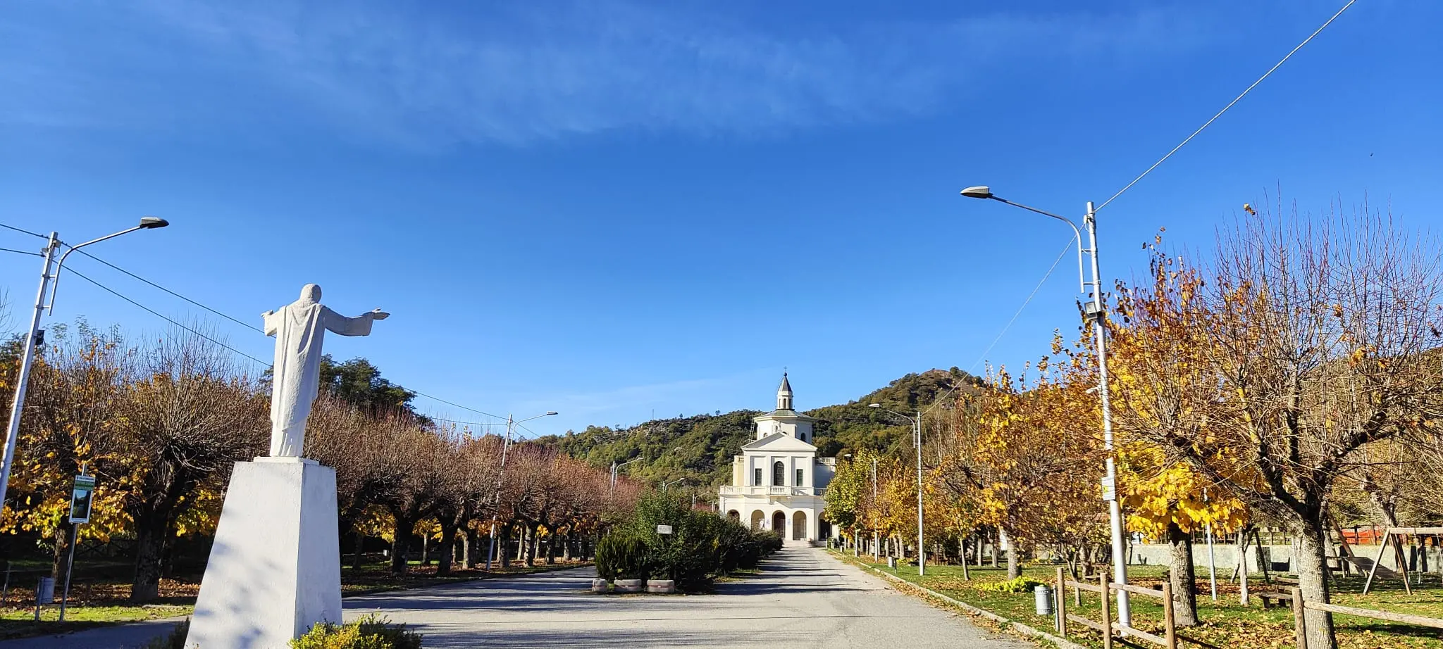 Gimigliano, dal sogno di un giovane sbandato al culto della Madonna:\u00A0storia e spiritualità della Basilica di Porto\n