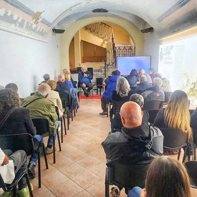 A Sant’Ilario dello Ionio un viaggio tra arte, cultura e musica per “Azzurro di Calabria”\n