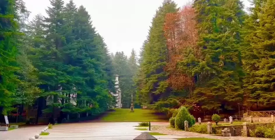La magia dell’alba sulla Certosa di Serra San Bruno