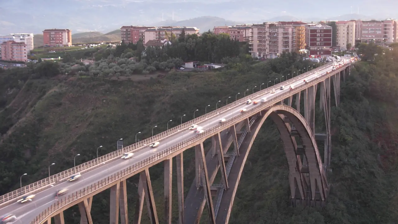 La politica catanzarese fa da sponda alla richiesta di alcuni Comuni vibonesi di tornare sotto Catanzaro\n