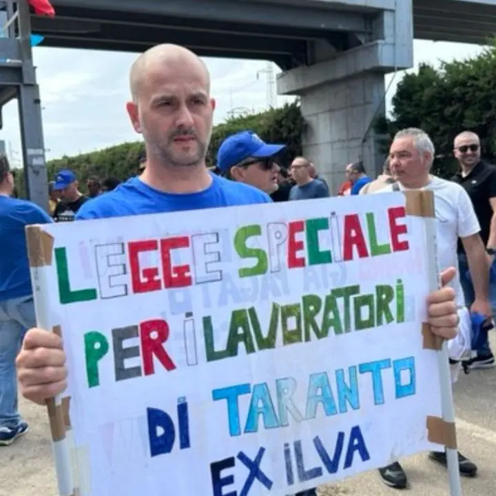 Ex Ilva, a Taranto scatta la mobilitazione: fabbrica occupata e blocchi stradali