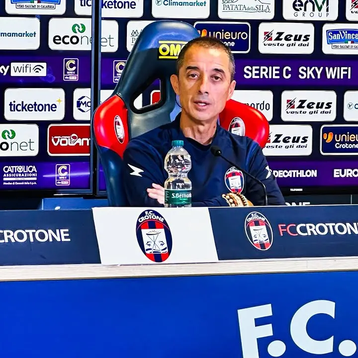 Verso Cerignola-Crotone, Longo:\u00A0«Attenzione assoluta, l’unico fattore essenziale»\n