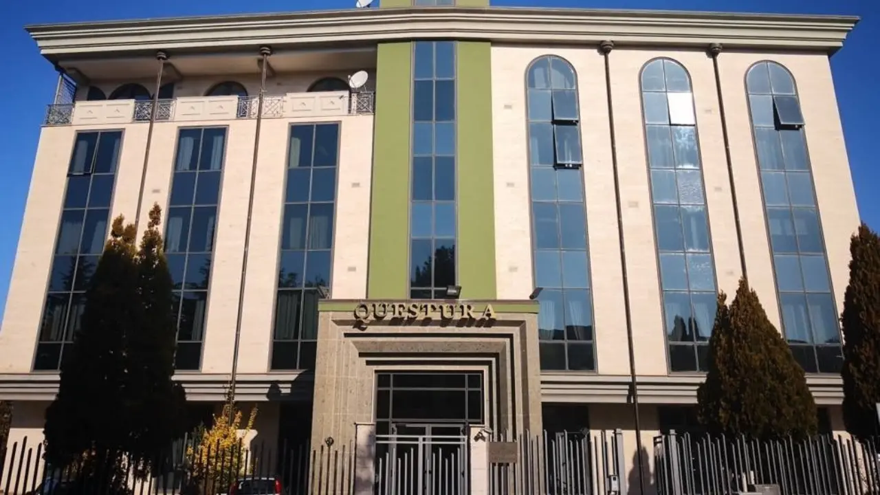 Sfreccia nel centro di Vibo e rifiuta l’alcoltest: uomo di Nicotera denunciato per guida in stato di ebbrezza e resistenza a pubblico ufficiale\n