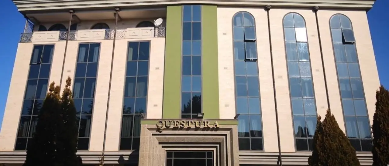 Sfreccia nel centro di Vibo e rifiuta l’alcoltest: uomo di Nicotera denunciato per guida in stato di ebbrezza e resistenza a pubblico ufficiale\n