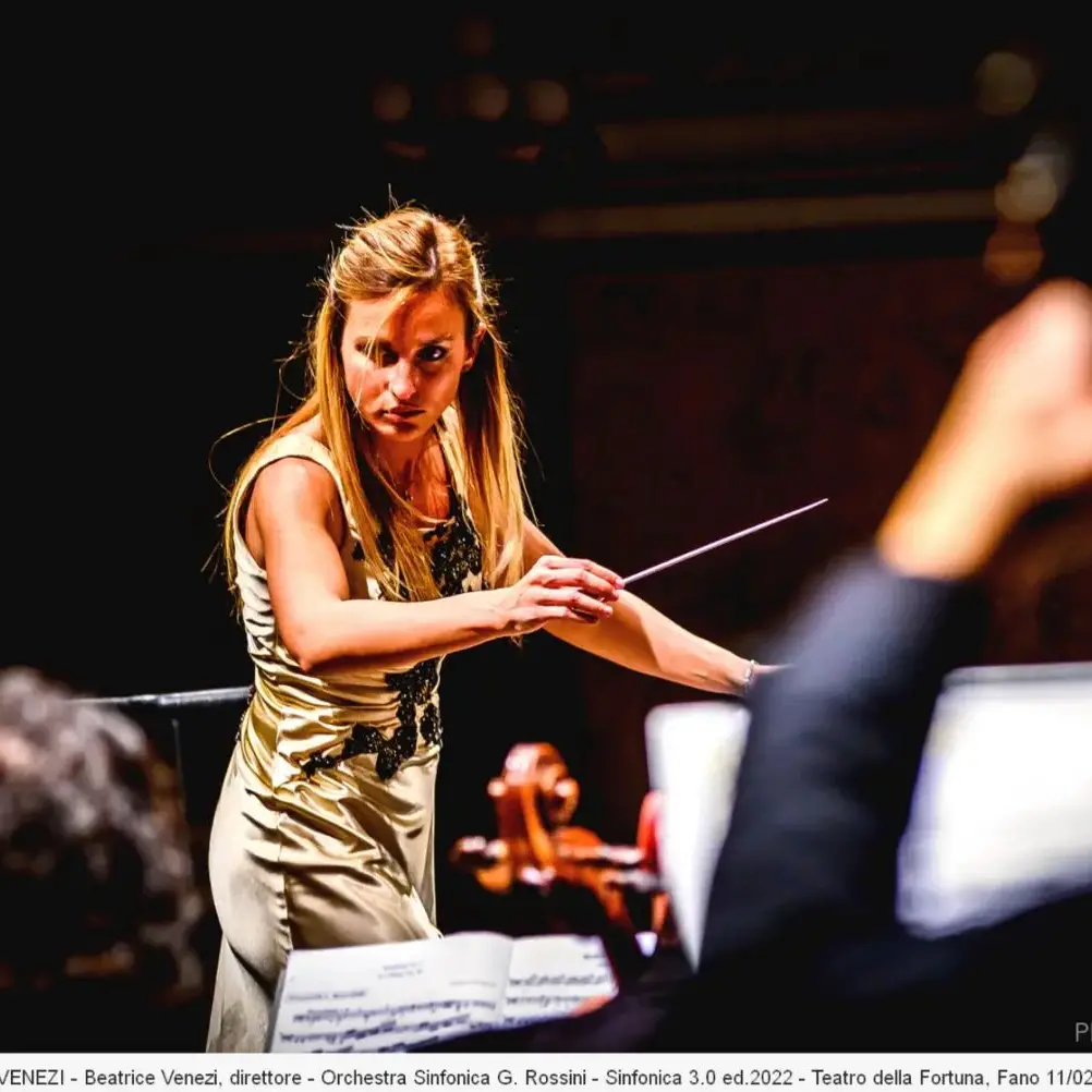 Merito\u00A0tradito: il caso Venezi e la frattura nelle istituzioni culturali italiane\n