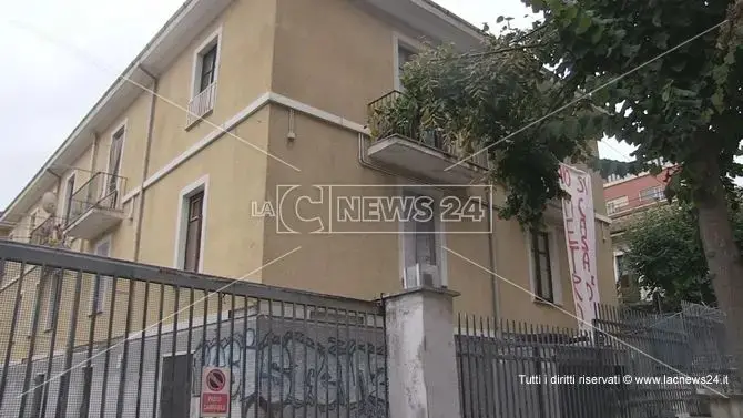 Sgombero palazzo via Savoia a Cosenza, Greco (Lega): «Giusta l’interrogazione di Furgiuele»\n