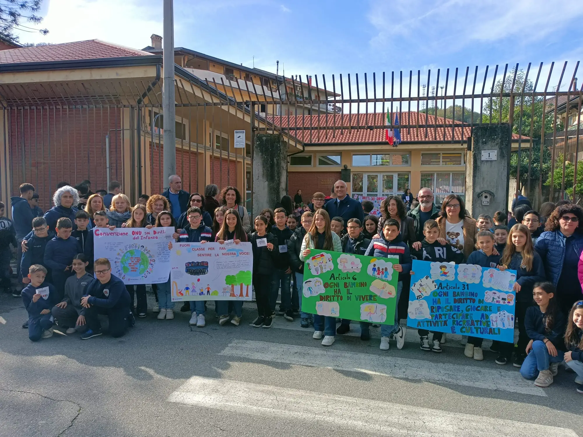 Sinopoli celebra la Giornata dei Diritti dell’Infanzia. Il Garante Mattia: «Investire nei bambini è un dovere collettivo»\n