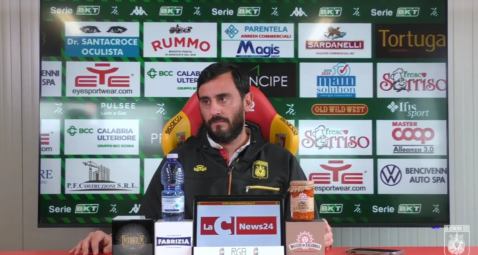 Il Catanzaro attende il Pescara, Aquilani alza l’asticella: «Servirà trovare subito la scintilla giusta»\n