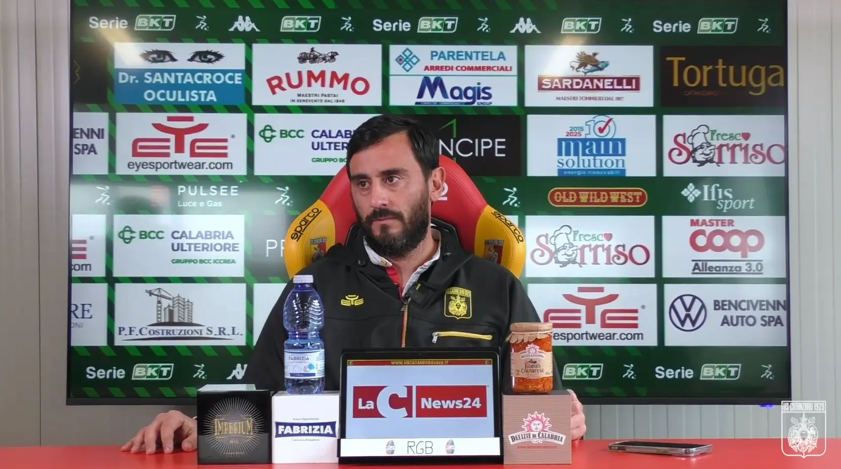 Il Catanzaro attende il Pescara, Aquilani alza l’asticella: «Servirà trovare subito la scintilla giusta»\n