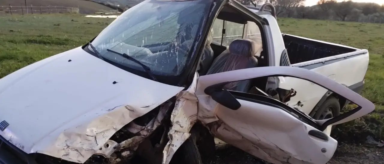 Incidente a Sant’Angelo di Gerocarne: due feriti di cui uno trasferito in elisoccorso all’ospedale di Catanzaro\n