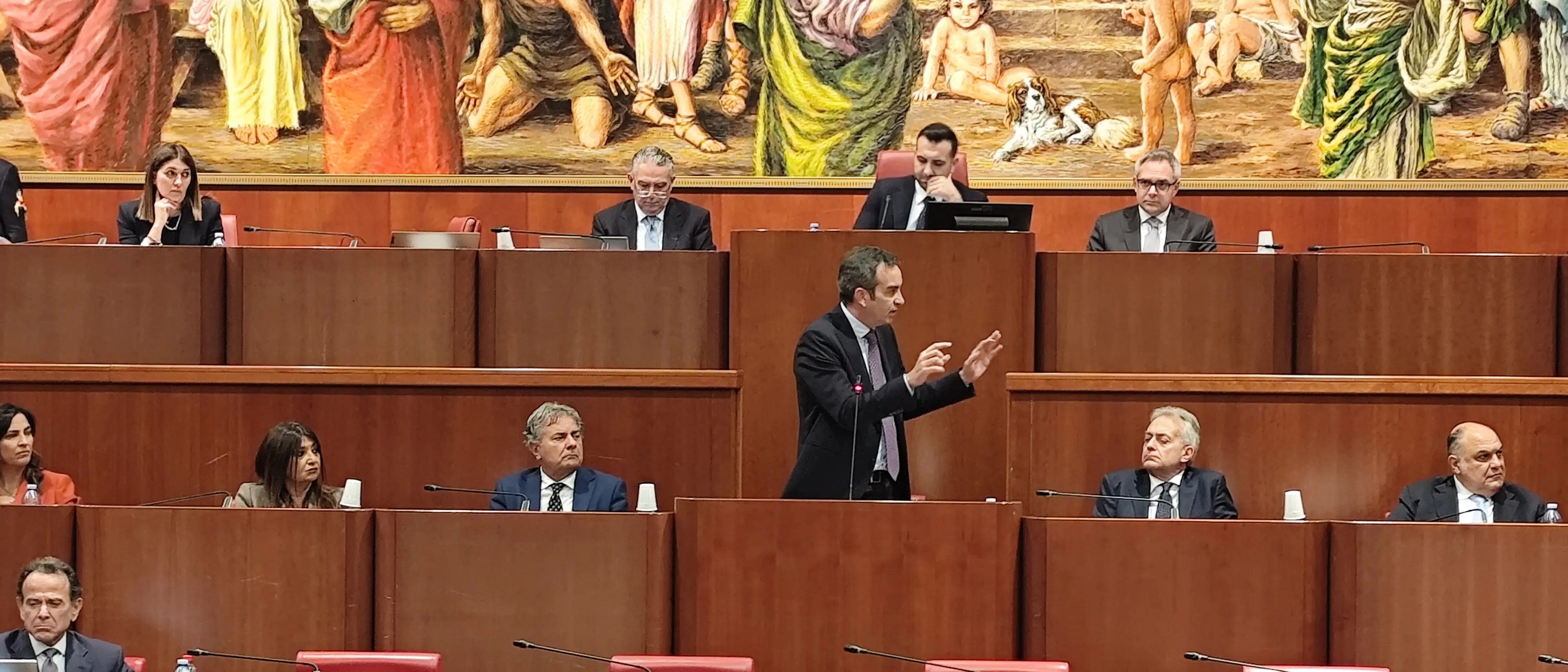 Il programma di Occhiuto:\u00A0«Riforma Sanità, nuovi voli e Cpi in Tunisia per reclutare manodopera. Battiamo il pregiudizio sulla Calabria»