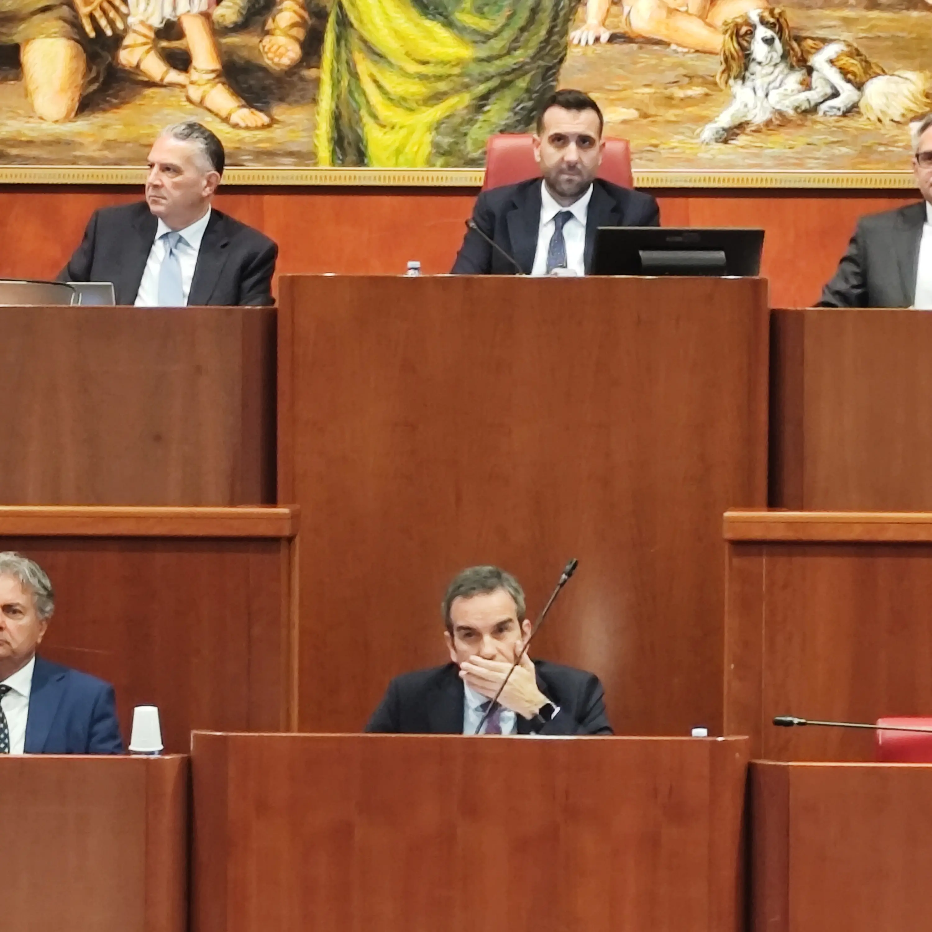 Consiglio regionale, Occhiuto incassa l’ok al programma con 21 Sì: «Con questa opposizione continueremo a lungo...»\n