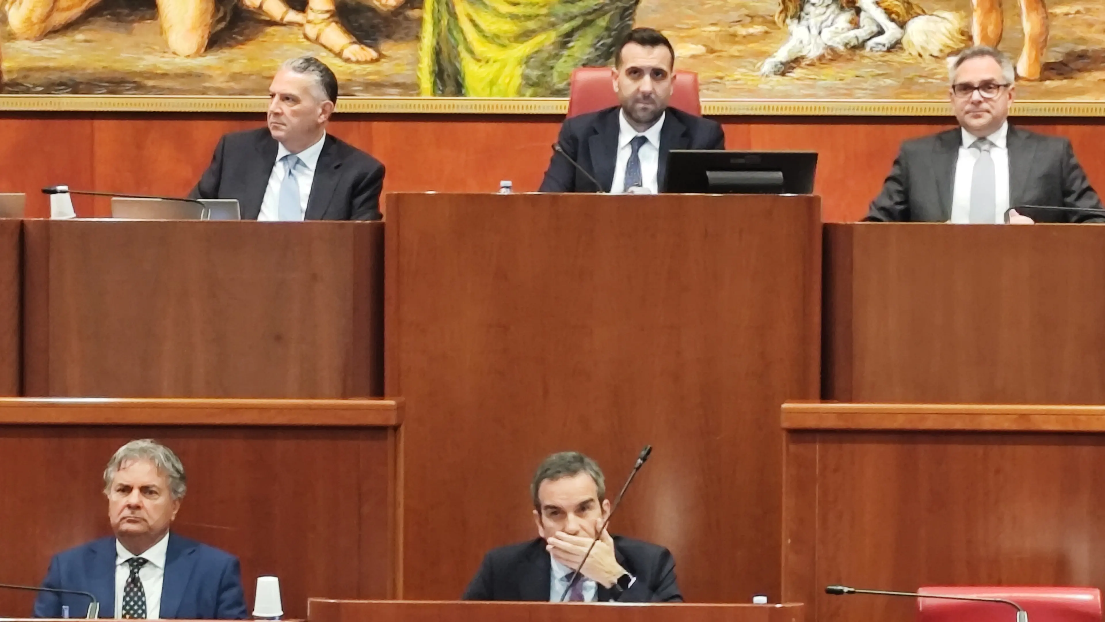 Consiglio regionale, Occhiuto incassa l’ok al programma con 21 Sì: «Con questa opposizione continueremo a lungo...»\n