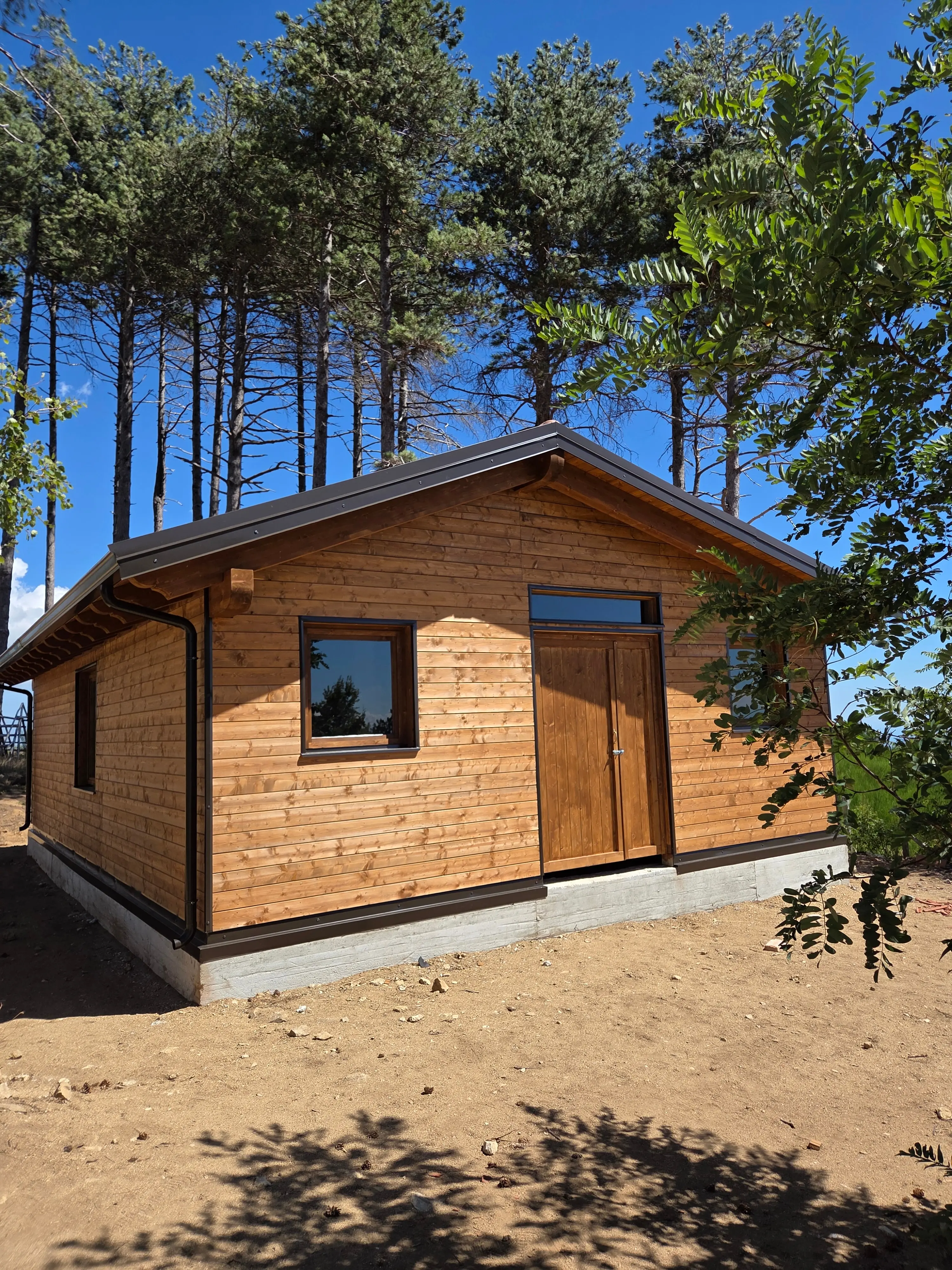 Roccaforte del Greco, ricostruita la baita in località Zumbello distrutta dagli incendi del 2021\u00A0\n