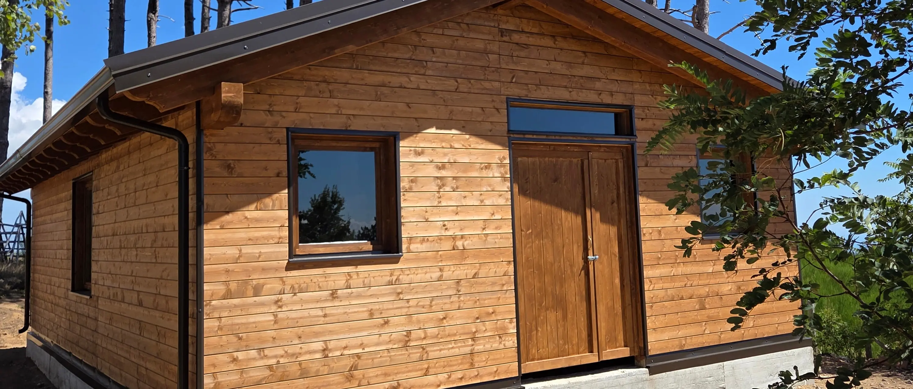 Roccaforte del Greco, ricostruita la baita in località Zumbello distrutta dagli incendi del 2021\u00A0\n