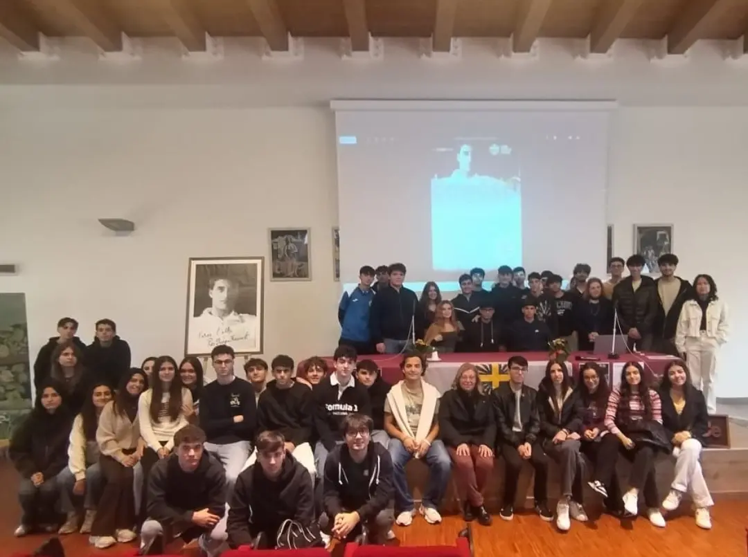Locri,\u00A0gli studenti del Liceo scientifico Zaleuco alla mostra su Pier Giorgio Frassati\n
