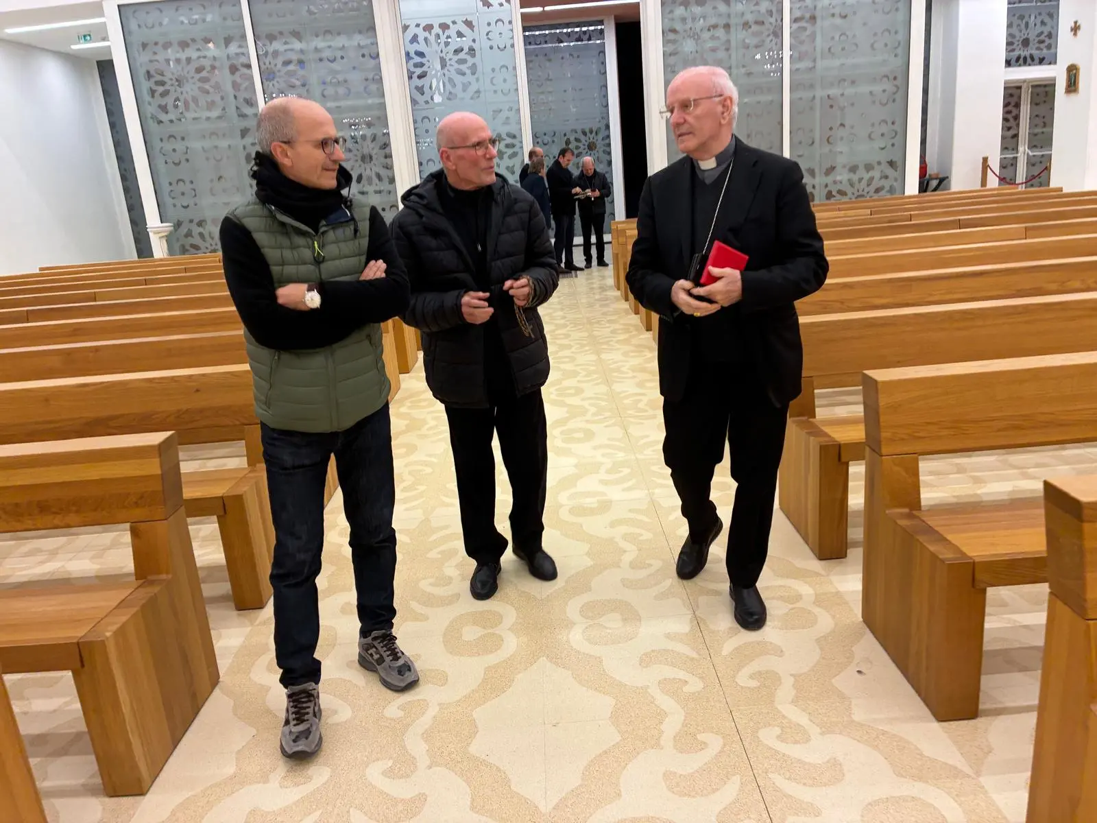Visita di Monsignor Galantino al Santuario della Vergine Immacolata: un incontro di fede e spiritualità\n