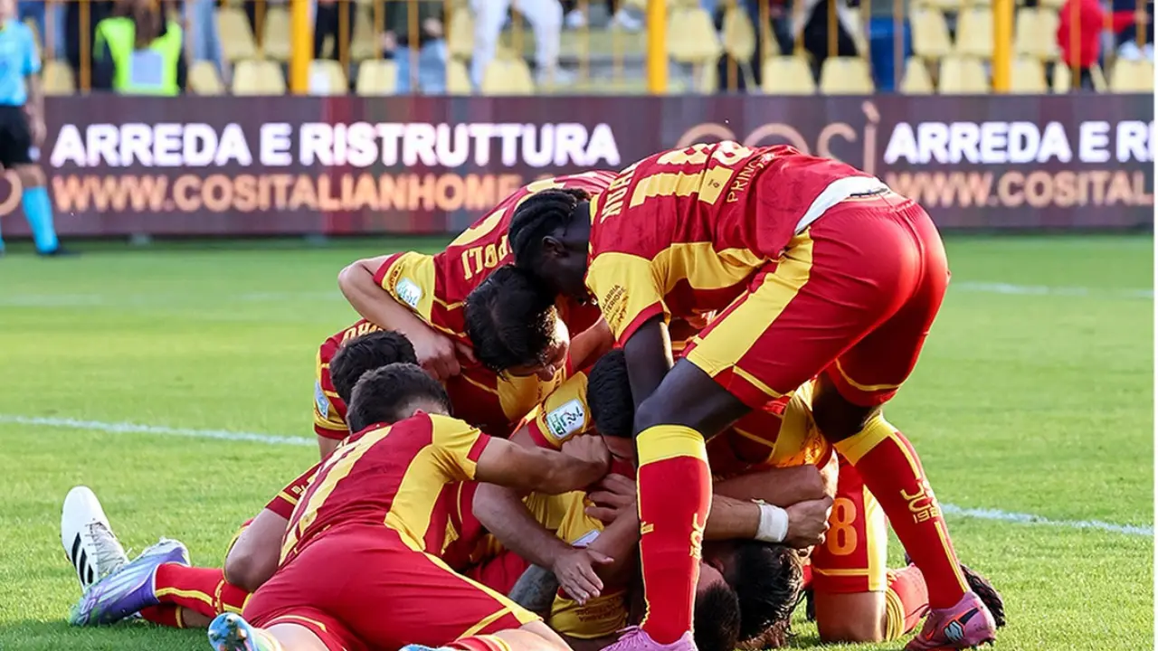 Cresce l’attesa per Catanzaro Pesacara di questa sera. Il Comune attiva la “Zona Giallorossa”\n