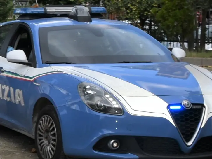 Trebisacce, blitz della Polizia: arrestato con 26 dosi di cocaina in casa