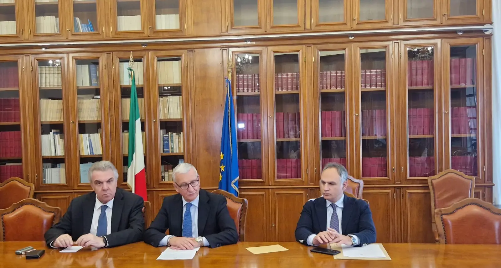 Vertenza Telecontact, lunedì confronto decisivo al Ministero del lavoro. Il sottosegretario Sbarra rassicura:\u00A0«L’obiettivo del governo è\u00A0quello di non perdere neanche un posto di lavoro»\n