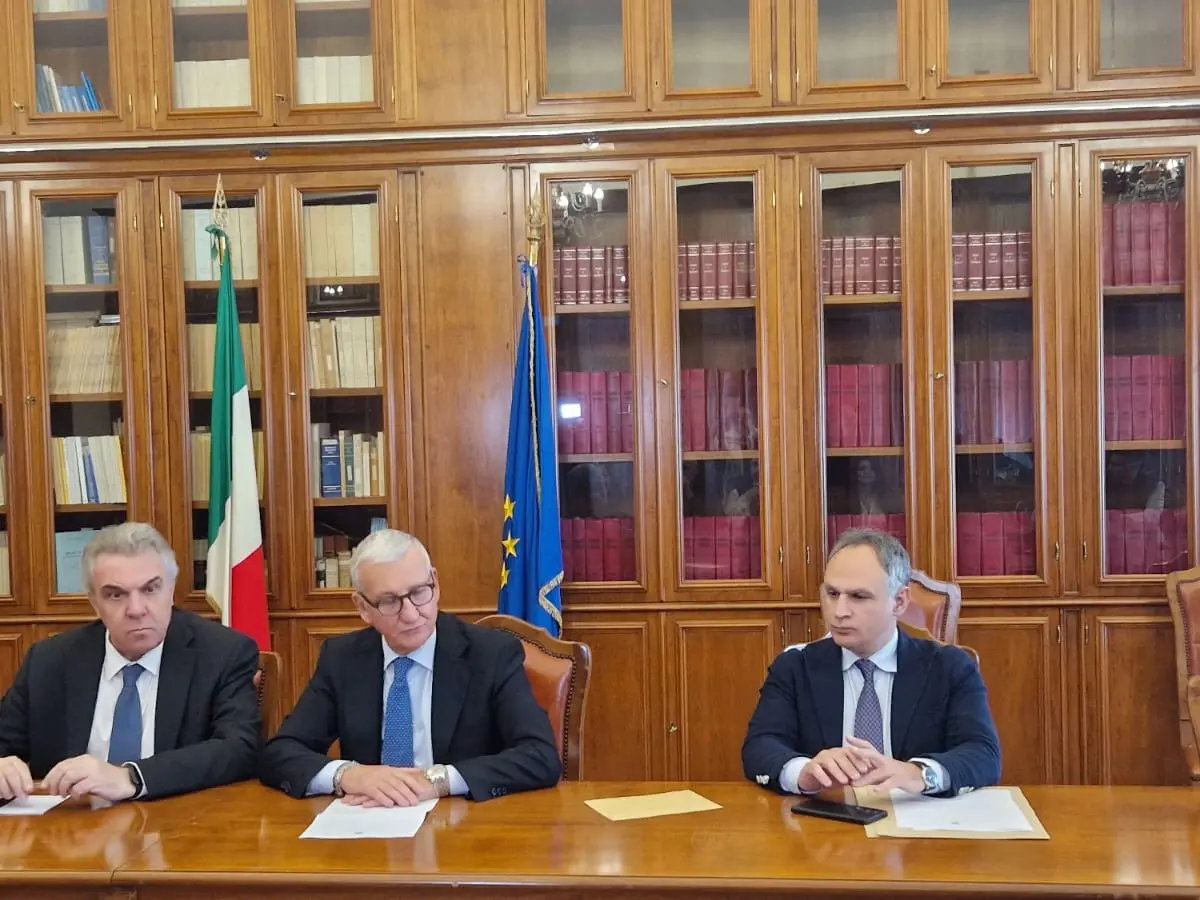 Vertenza Telecontact, lunedì confronto decisivo al Ministero del lavoro. Il sottosegretario Sbarra rassicura: «L’obiettivo del governo è quello di non perdere neanche un posto di lavoro»