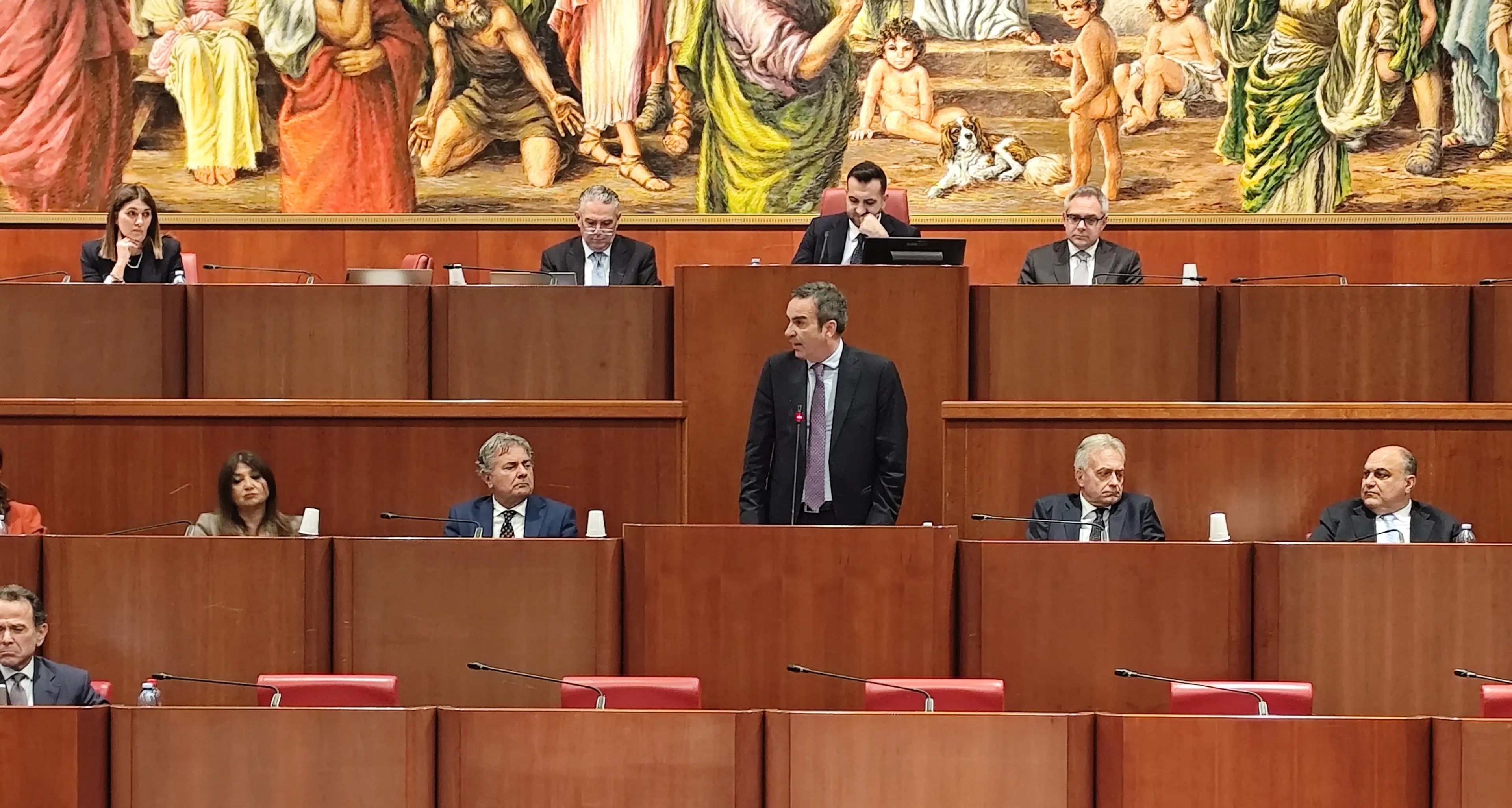 Manodopera dall’estero, Occhiuto domina la scena anche quando impone i Cpi in Tunisia nel silenzio degli alleati