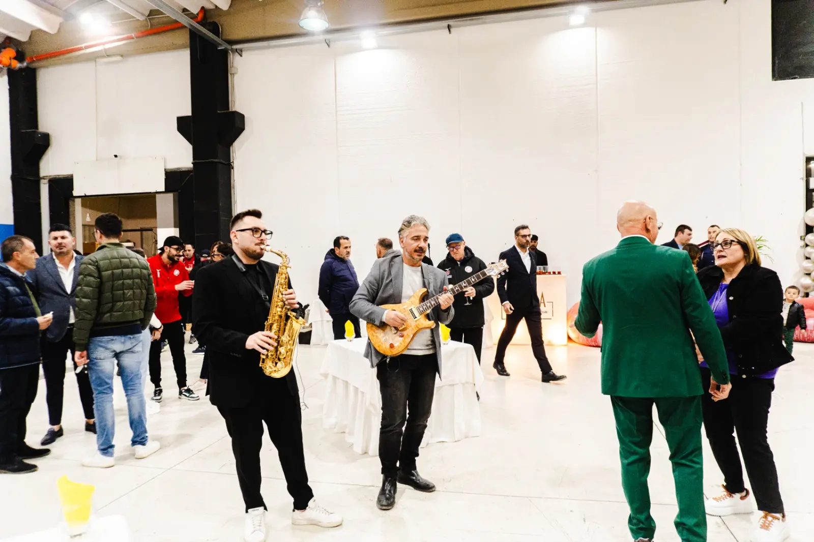 Riva Restaurant & Lounge Bar celebra l’apertura del nuovo showroom Idrowellness di Ligato Progress\n