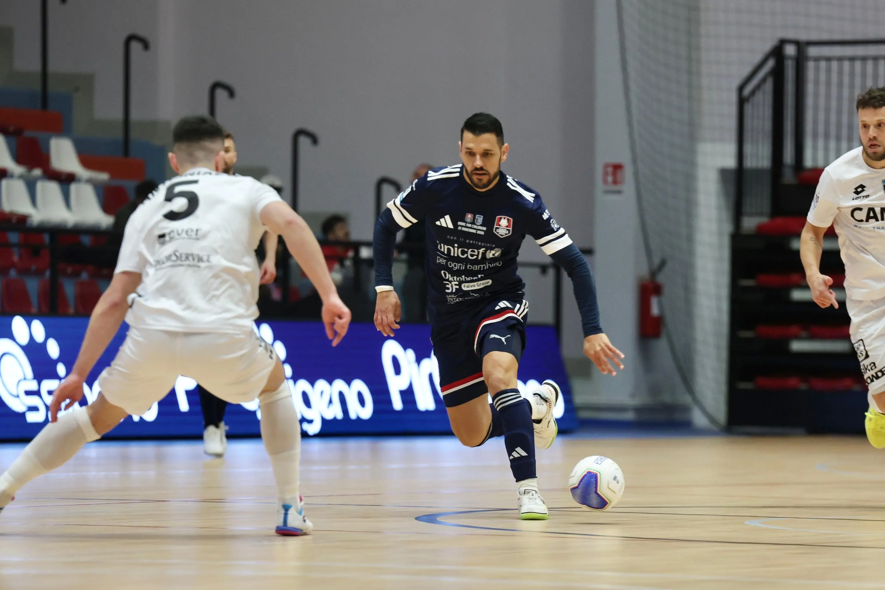 Futsal Serie A, la Pirossigeno Cosenza e crede e vince in rimonta: contro la Came Treviso finisce 2-1\n