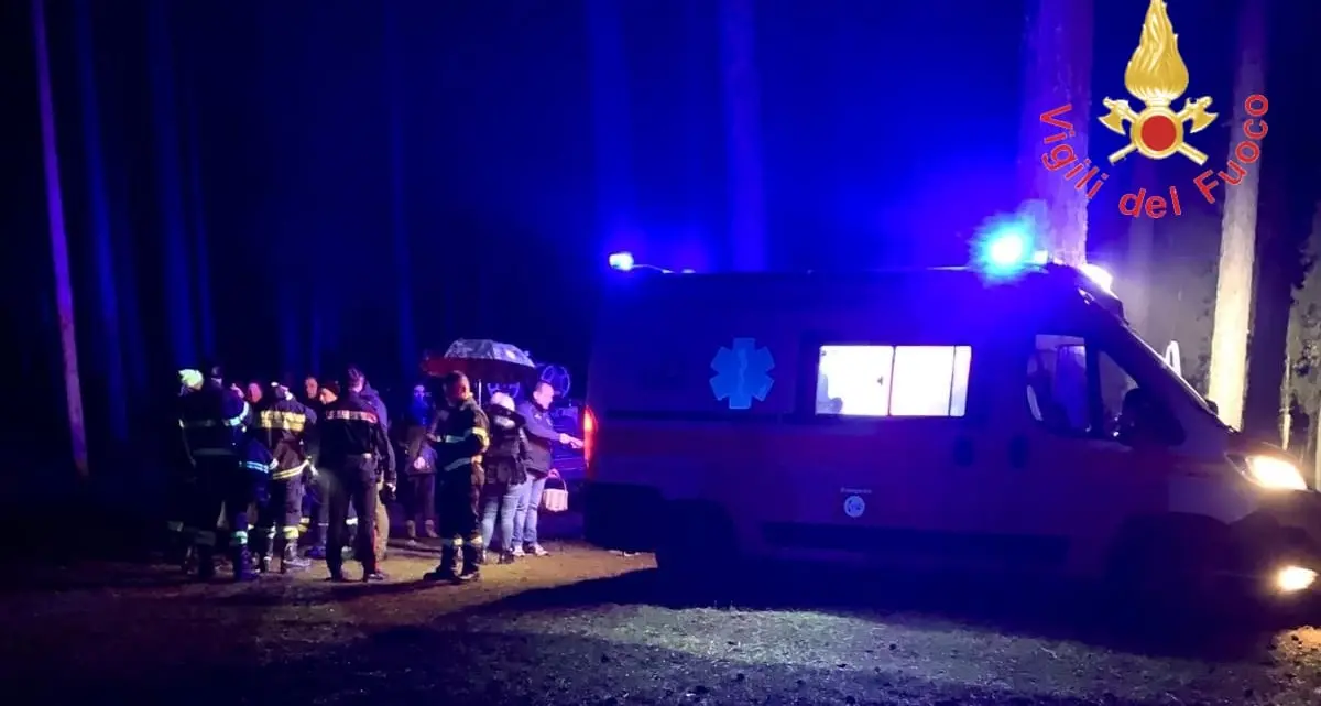 Va a funghi e si perde nel bosco a Taverna, ritrovato\u00A0nella boscaglia di\u00A0notte in stato confusionale e ipotermia\n