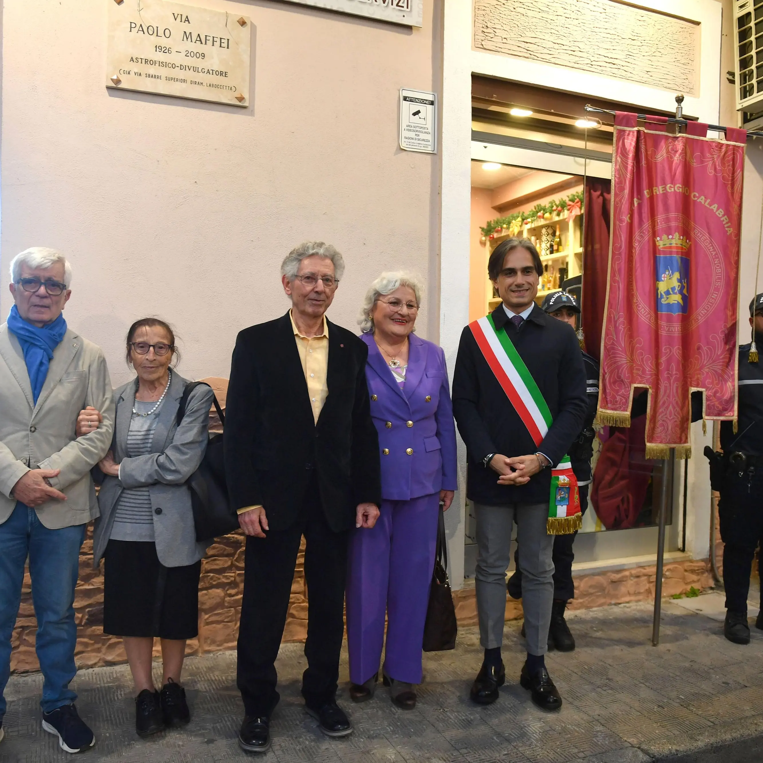 A Reggio dedicata una via\u00A0a Paolo Maffei per avvicinare le giovani generazioni alla conoscenza dell’universo\n