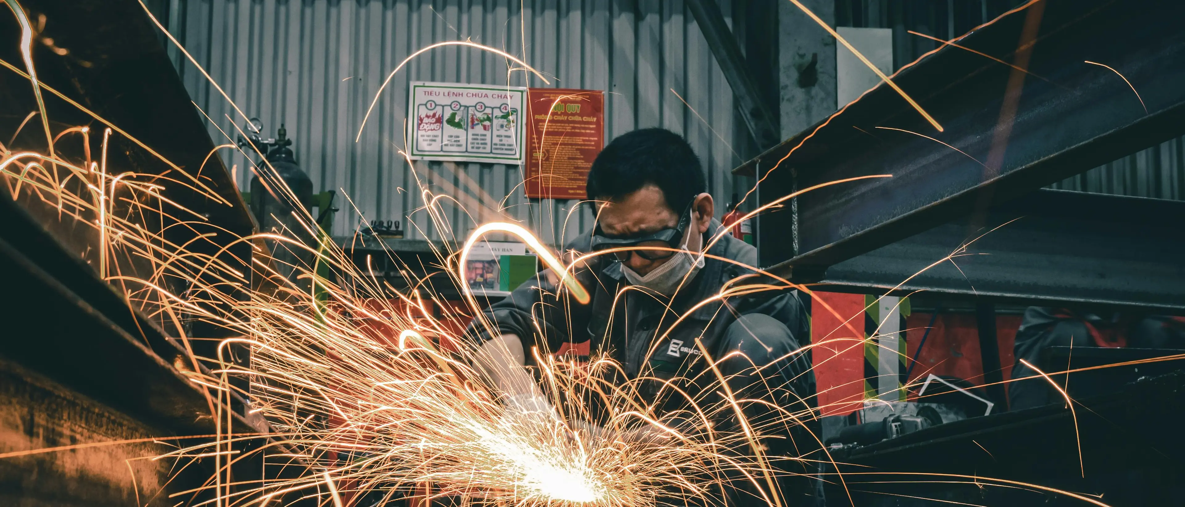 L’economia calabrese trainata dalle Pmi: a Vibo tutti gli occupati (del settore privato) lavorano in piccole e medie imprese\n