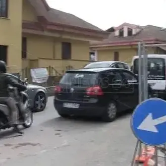 Perdita di olio sulla strada Cosenza-Mendicino: intervento in corso, si raccomanda massima prudenza