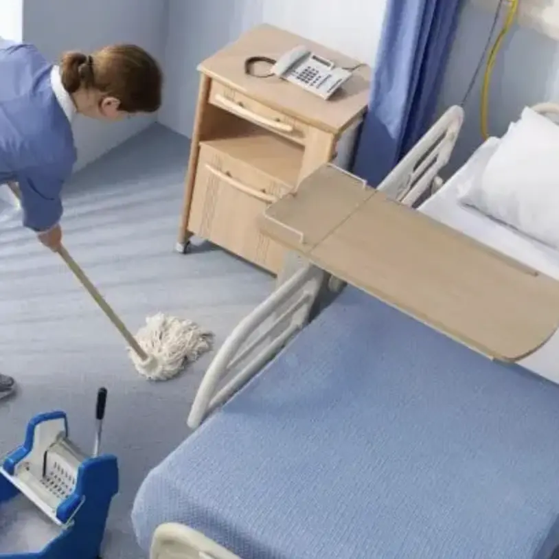 Pulizie nei presidi sanitari: lavoratori senza salario e protesta in arrivo