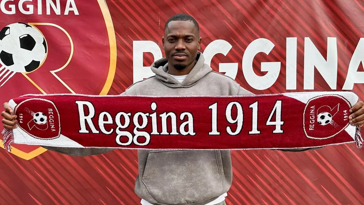 Serie D, la Reggina chiede aiuto al mercato per risalire: ufficiale l'ingaggio del centrocampista Lamine Fofana\n