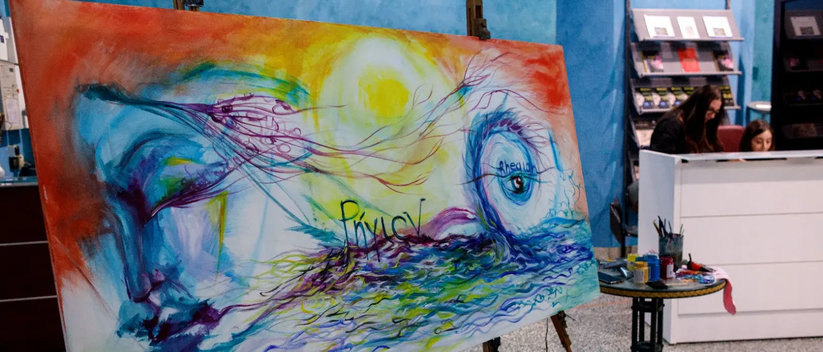 Estemporanee cromie: il silenzio del colore che racconta Reggio\n